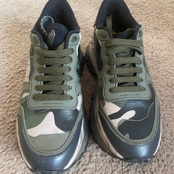 Valentino High sneakers - Picture 2 of 5